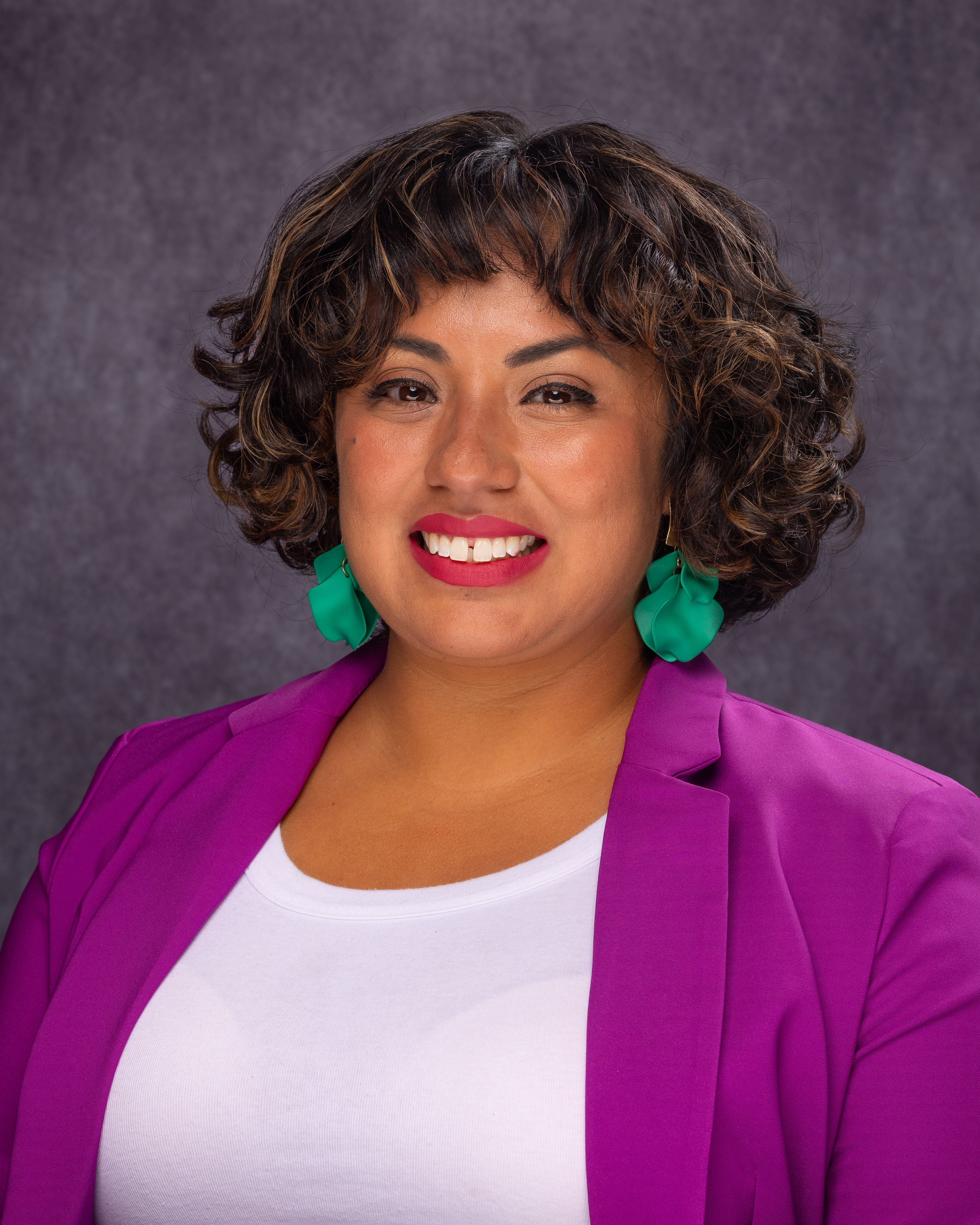 Dr. Delia Fernández-Jones