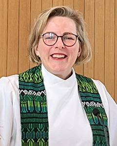 Rev. Dr. Gretchen Schoon Tanis ’99