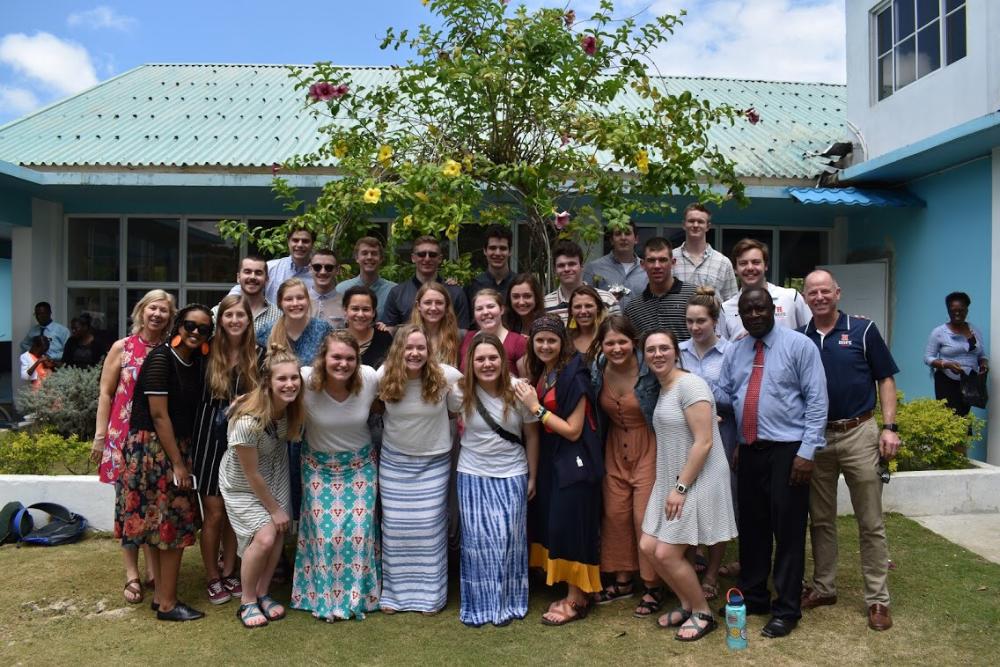 Photo of immersion students in Jamaica